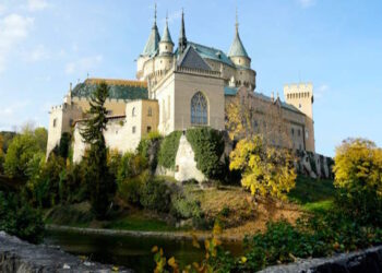 Мірошовіце. Старовинний палац, у якому можна жити - Moja Polska