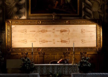 Правда та міфи про Туринську плащаницю - Moja Polska