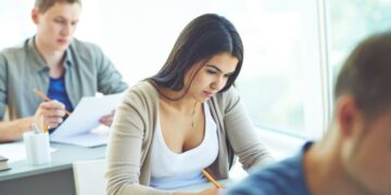 Медичне страхування при працевлаштуванні студента у Польщі - Moja Polska