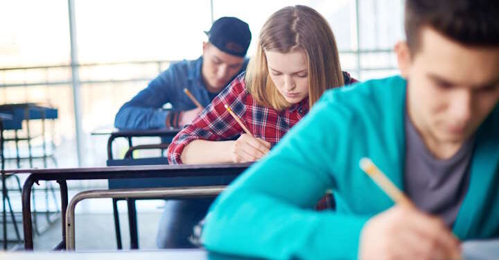 Міносвіти Польщі блокує вступ українців - Moja Polska