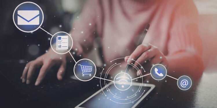 Діти у соцмережах батьківський контроль у Польщі - Moja Polska